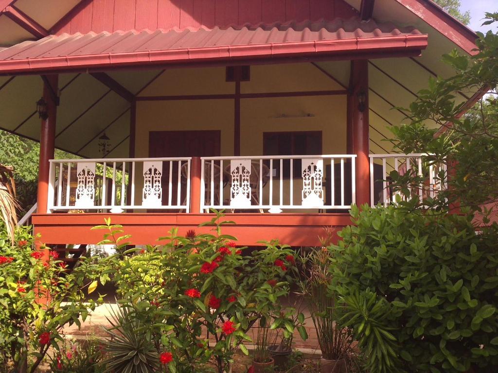 Ban Sabai Sabai Guest House Kanchanaburi Buitenkant foto