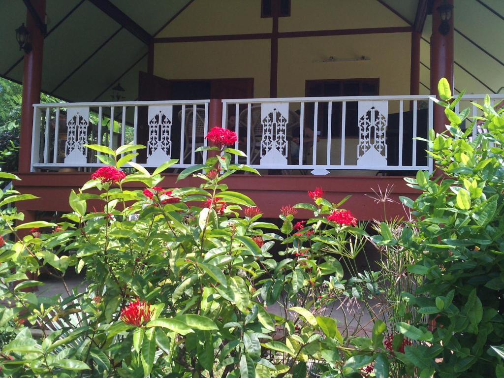Ban Sabai Sabai Guest House Kanchanaburi Buitenkant foto