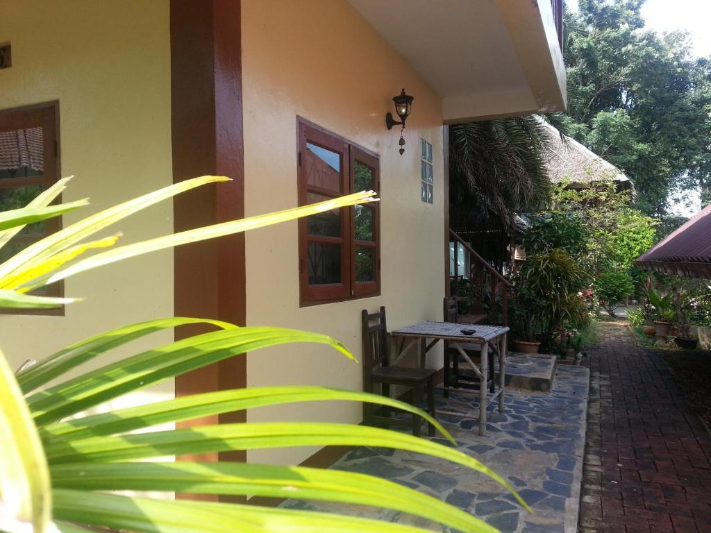 Ban Sabai Sabai Guest House Kanchanaburi Kamer foto