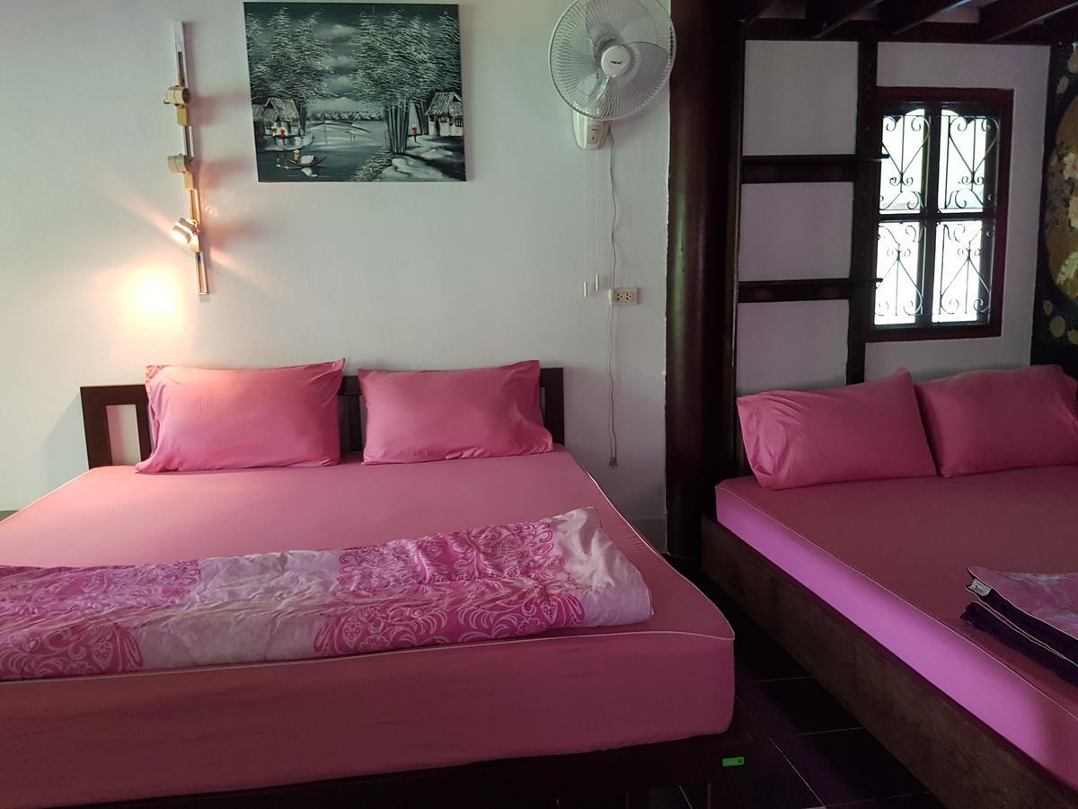 Ban Sabai Sabai Guest House Kanchanaburi Buitenkant foto